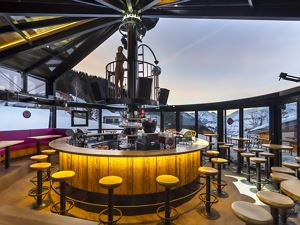 Walisgaden Bar und Puppe Sonne
