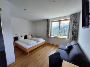 Mehrbettzimmer, Dusche, WC, 1 Schlafraum